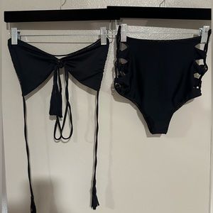 Acacia Two piece. High waisted.